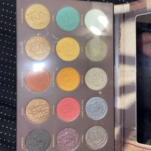 Nomad eyeshadow pallet